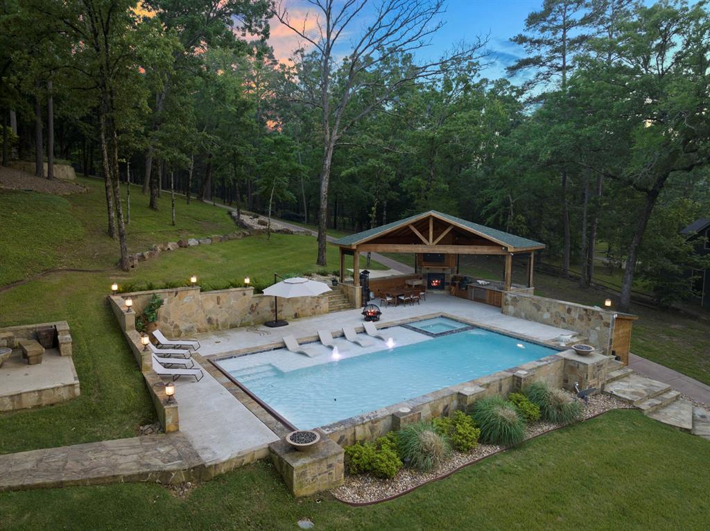 Lands End - Residential