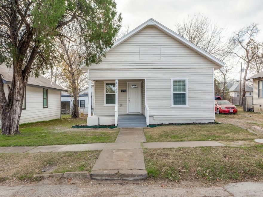 Cute find in Ft. Worth! Freshly painted inside and out! New tile flooring, new backsplash and countertops in the kitchen. Also new appliances in the kitchen. Refurbished original wood floors in the living room and bedrooms. Huge backyard. Convenient location in Ft. Worth. This one is ready for its new owner.!