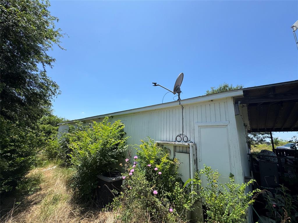1093 Sabine Creek Road