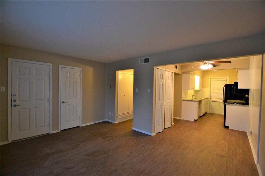 103 W Brown Street 5