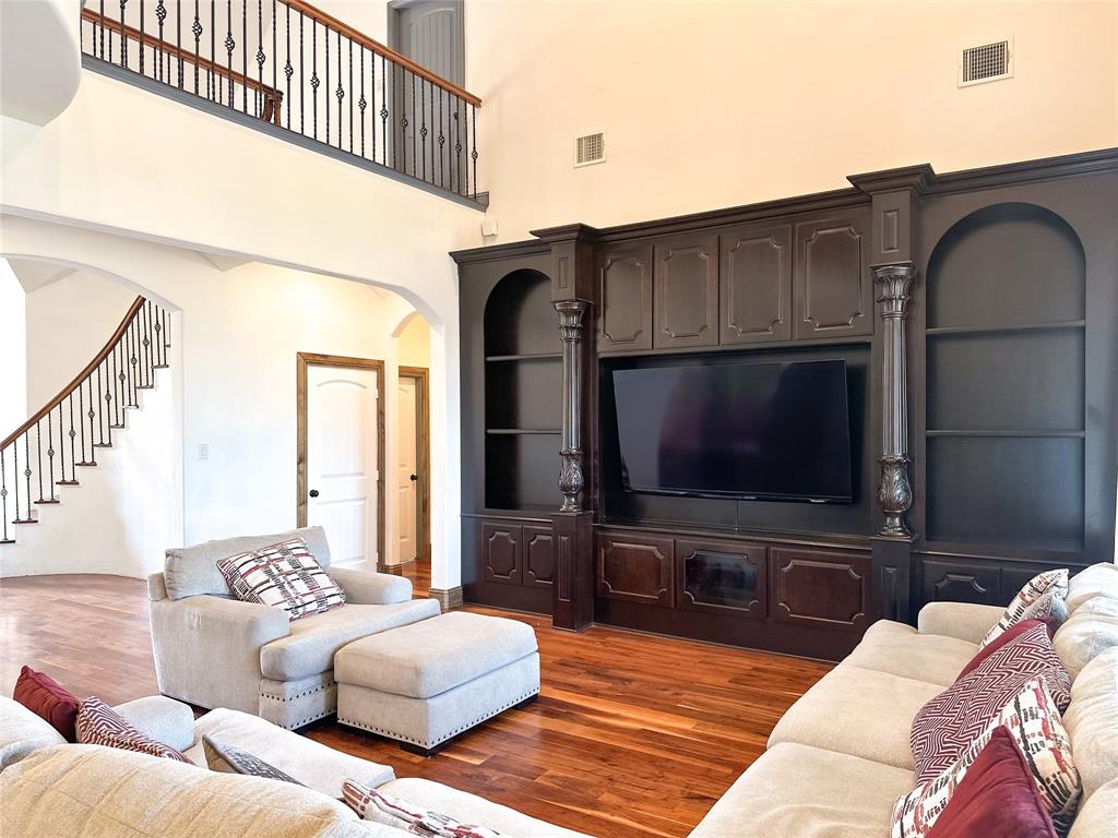 H&Tc 1733 - Residential