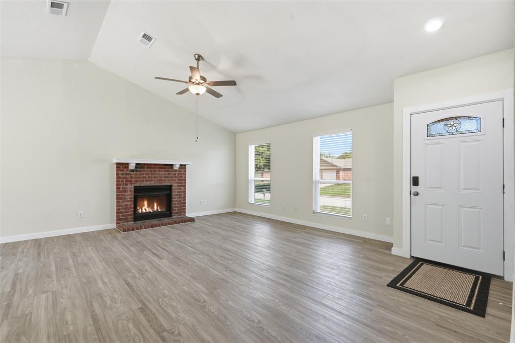 3812 Bigleaf Lane