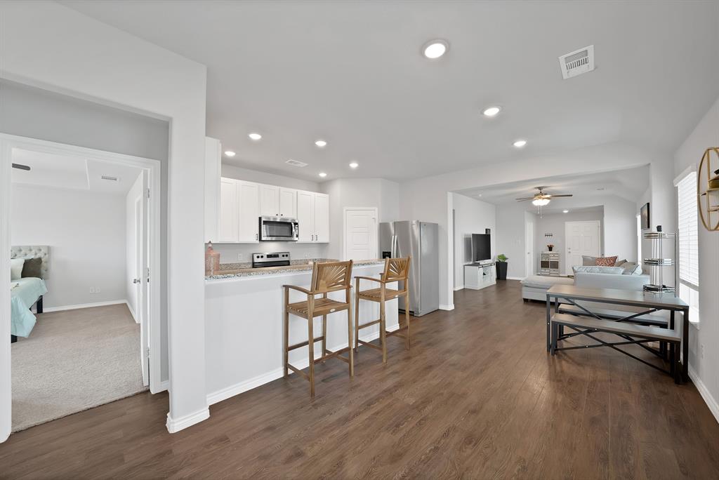 849 Jetliner Avenue