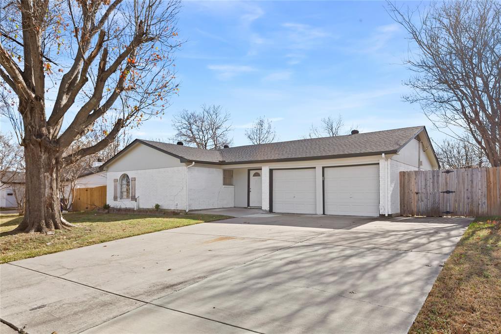 1012 E Dallas Street