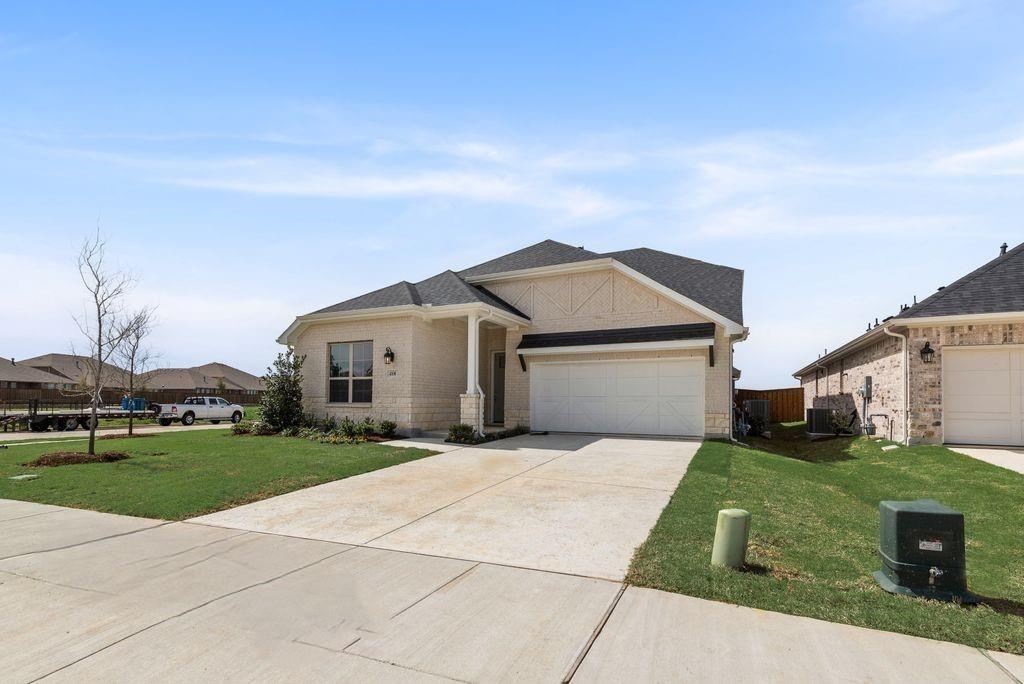 4100 Blackbird Avenue