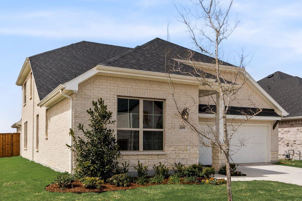 4100 Blackbird Avenue