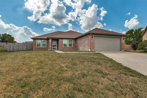 3527 Red Mine Lane Grand Prairie TX 75052