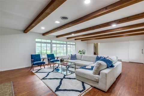 1901 Bluebird Avenue Fort Worth TX 76111