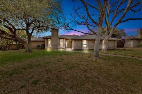 6326 Oakleaf Road Dallas TX 75248