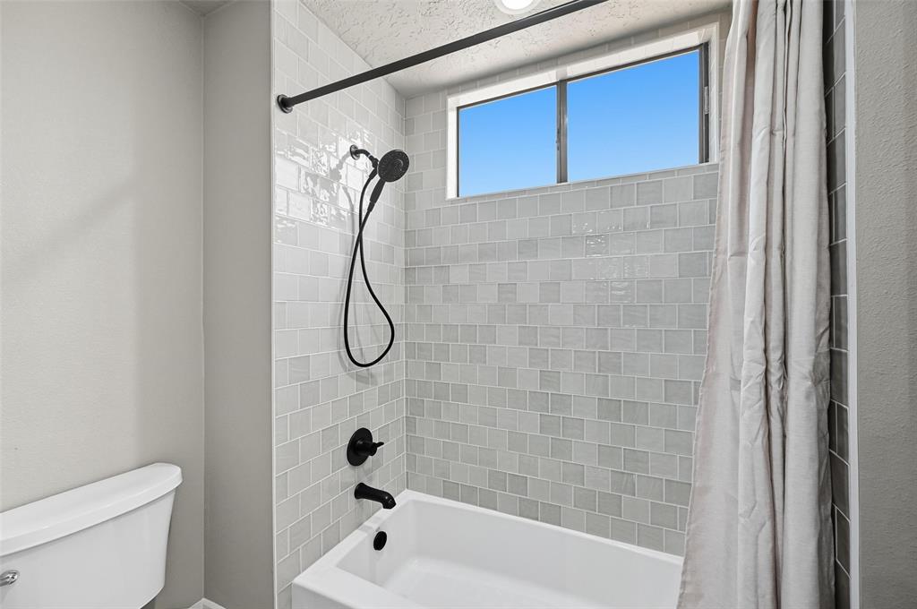 Twelve Thousand 05 Hundred Pres - Residential