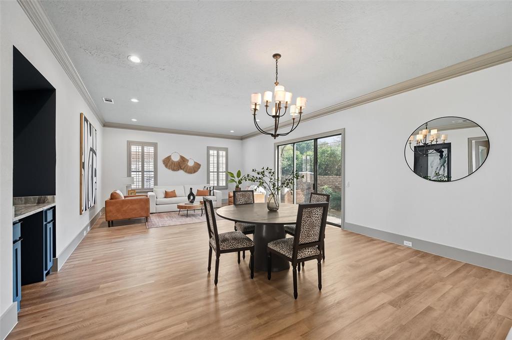 Twelve Thousand 05 Hundred Pres - Residential