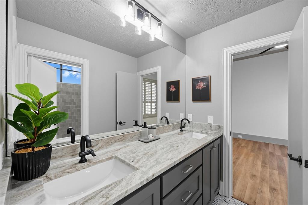 Twelve Thousand 05 Hundred Pres - Residential