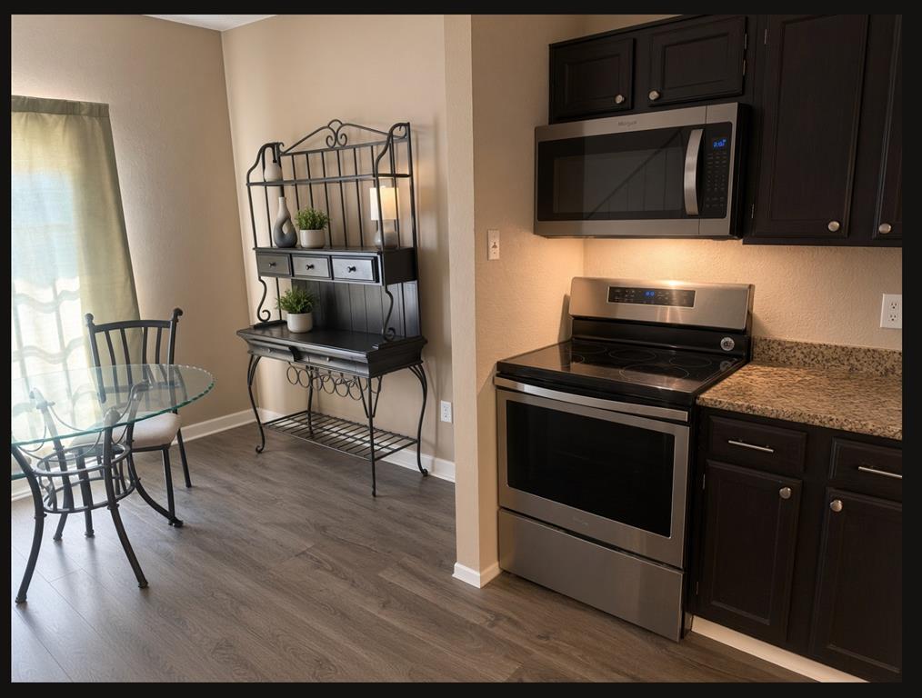220 Samuel Boulevard 4