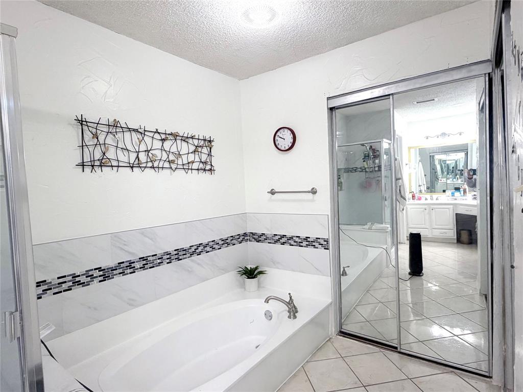 Cloisters Condo The - Residential