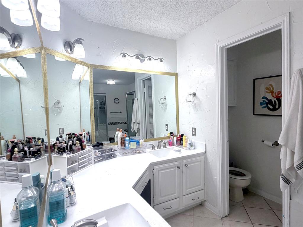 Cloisters Condo The - Residential