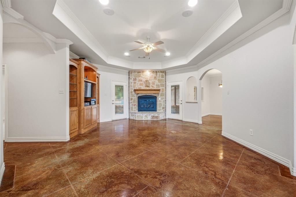 910 Mallard Pointe Drive