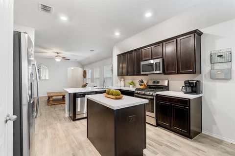 Photo of 1490 Alamandine Avenue, Cross Roads, TX 76227 (MLS # 21211762)