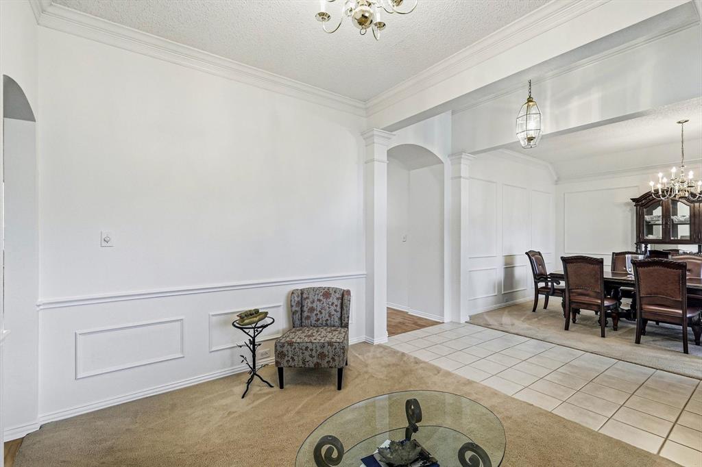 2900 Woodhaven Drive