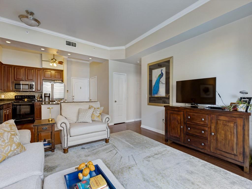 3225 Turtle Creek Boulevard 318