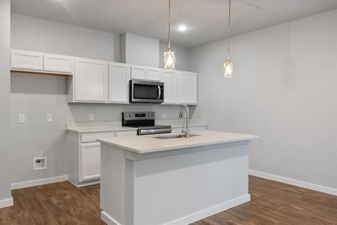 Tiny photo for 1217 E 6th Avenue, Corsicana, TX 75110 (MLS # 21100392)