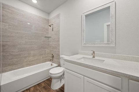 Tiny photo for 1217 E 6th Avenue, Corsicana, TX 75110 (MLS # 21100392)