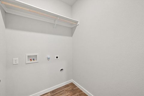 Tiny photo for 1217 E 6th Avenue, Corsicana, TX 75110 (MLS # 21100392)