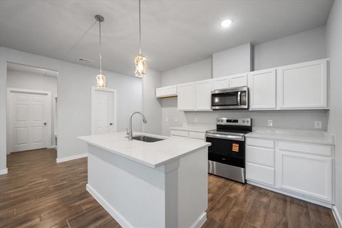 Tiny photo for 1217 E 6th Avenue, Corsicana, TX 75110 (MLS # 21100392)