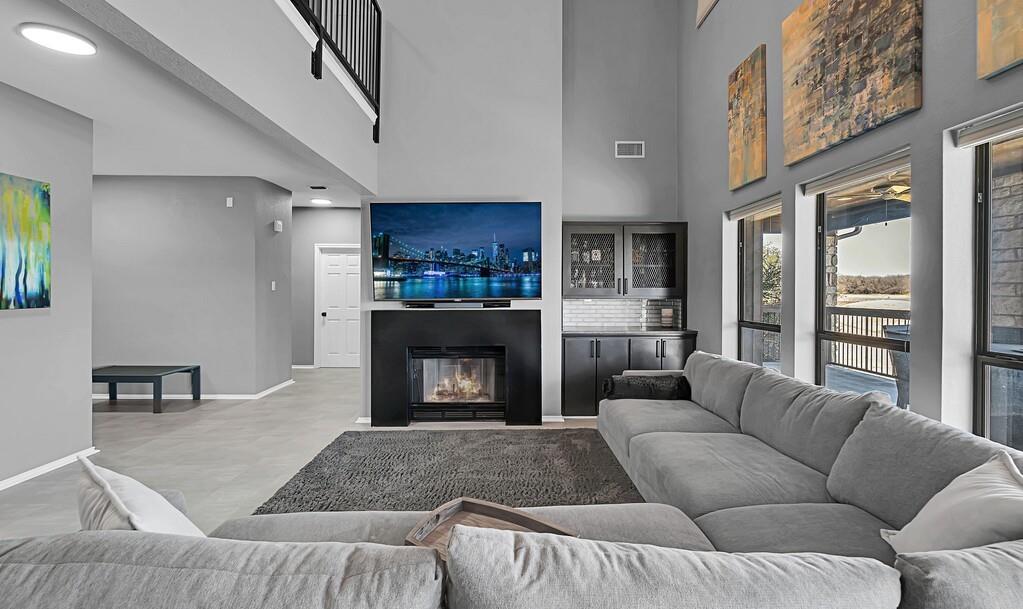 White Bluff #27 - Residential