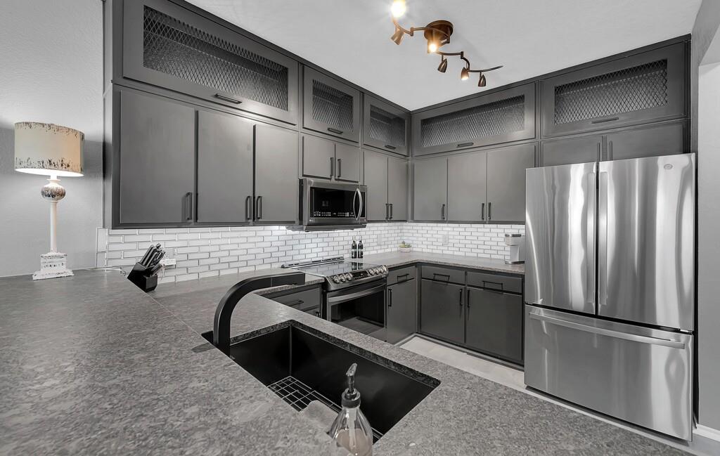 White Bluff #27 - Residential