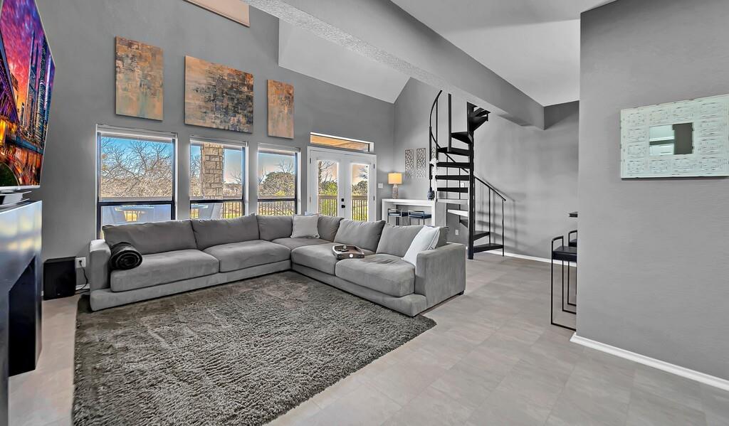 White Bluff #27 - Residential