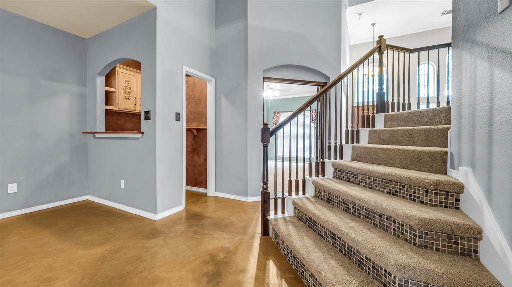 5613 Buttercup Lane
