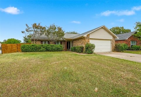 6909 Greenspring Drive Arlington TX 76016