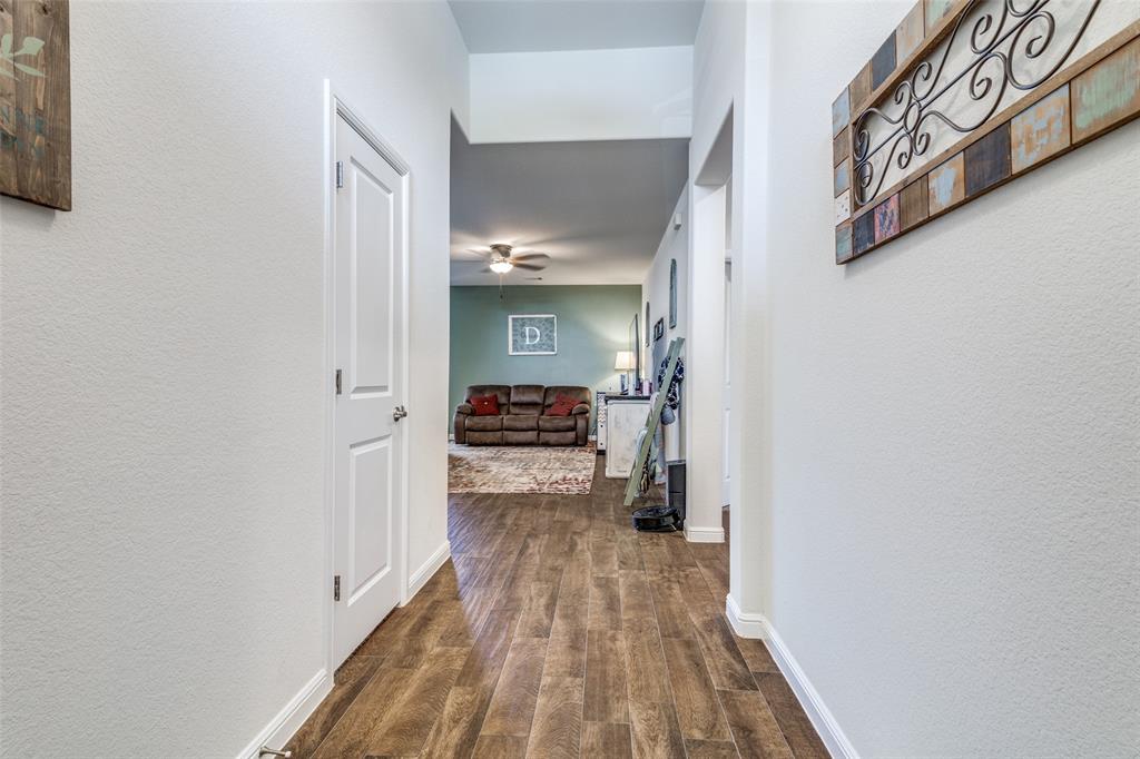 9128 Sycamore Leaf Drive