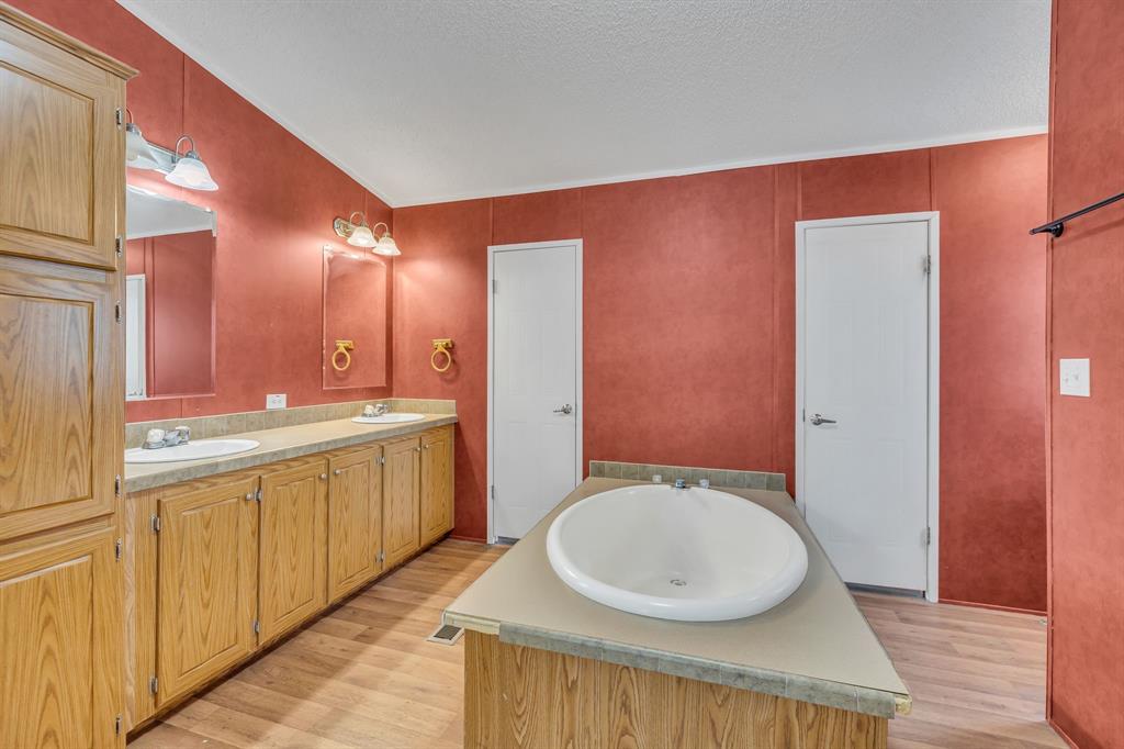 Mccasland Stephen Tr 2 - Residential