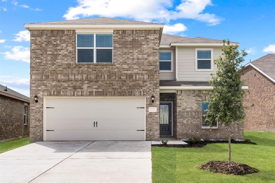 The two-story Driftwood plan offers space and comfort with five bedrooms, two-and-a-half bathrooms on a 10,000 SF lot! The functional layout features open living spaces, connecting the family room to the kitchen and dining areas. The kitchen boasts granite countertops and stainless-steel appliances, while the adjacent dining room is great for family meals. The family room is a cozy space to relax and spend time with family. The secluded downstairs master suite includes a large bedroom, private bathroom and walk-in closet. Upstairs, secondary bedrooms with walk-in closets and a versatile loft provide additional comfort and adaptability for various needs. The Driftwood's design ensures a balance of style, functionality and space for a family lifestyle.