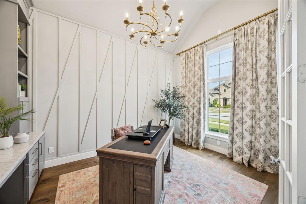 15060 Spider Lily Road