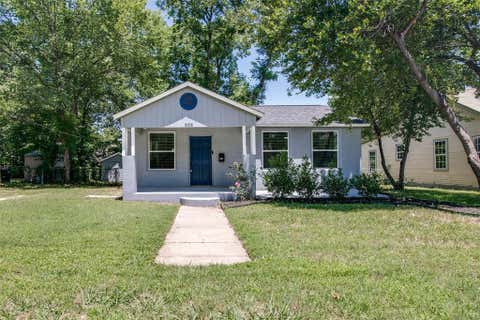 Photo of 606 W High Street, Terrell, TX 75160 (MLS # 21286958)