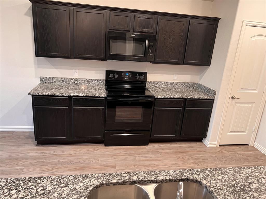 Camden Park Addition, Ph 1 - Residential Lease