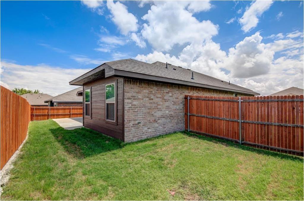 Camden Park Addition, Ph 1 - Residential Lease