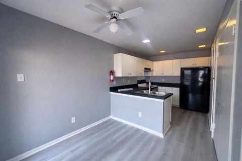 Tiny photo for 551 Ranch Trail #197, Irving, TX 75063 (MLS # 21210320)