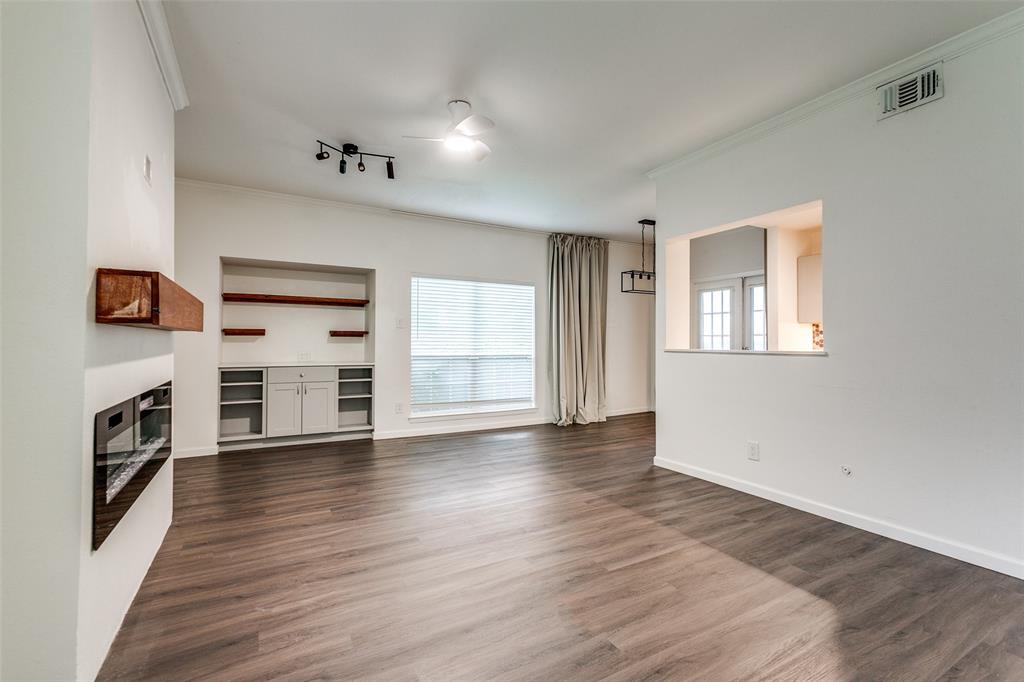 8601 Park Lane 111