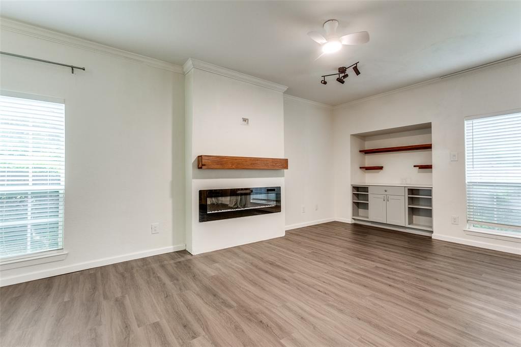 8601 Park Lane 111