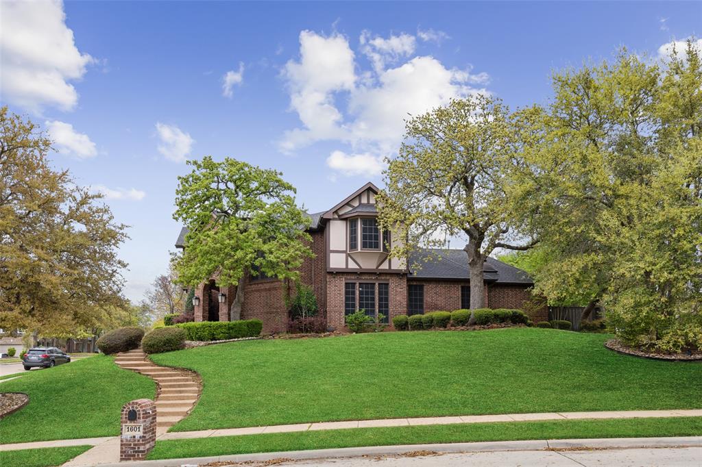 1601 Eagle Ridge Drive