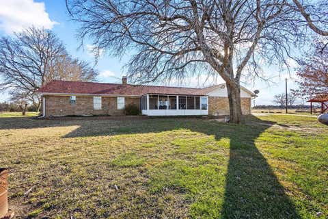 Tiny photo for 1858 Farm Road 1506, Paris, TX 75460 (MLS # 21341231)