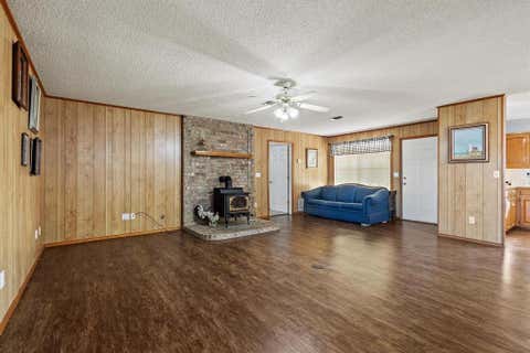 Tiny photo for 1858 Farm Road 1506, Paris, TX 75460 (MLS # 21341231)