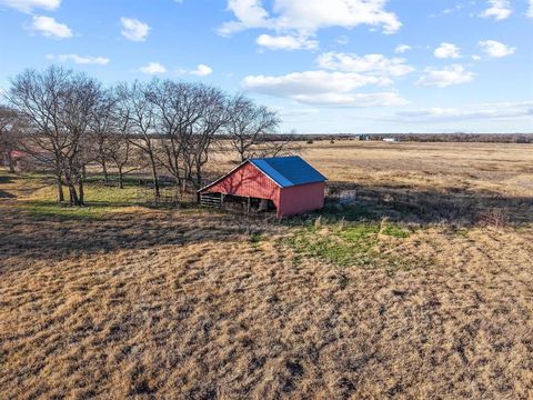 Tiny photo for 1858 Farm Road 1506, Paris, TX 75460 (MLS # 21341231)