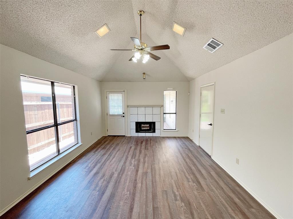738 Willow Oak Drive