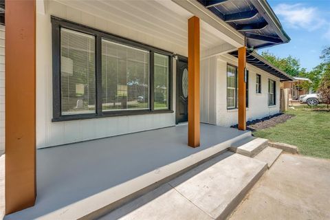 Tiny photo for 112 Oriole Drive, Arlington, TX 76010 (MLS # 21341124)