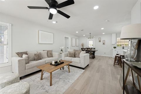 Tiny photo for 112 Oriole Drive, Arlington, TX 76010 (MLS # 21341124)