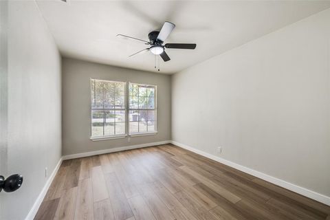 Tiny photo for 112 Oriole Drive, Arlington, TX 76010 (MLS # 21341124)